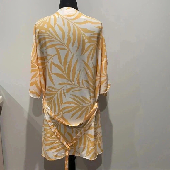 Maison Du Soir | Magnolia Luxe Robe - Picture 4 of 6